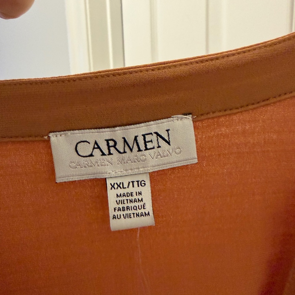 Carmen Marc Valvo Burnt Orange V-Neck Blouse - Picture 5 of 6